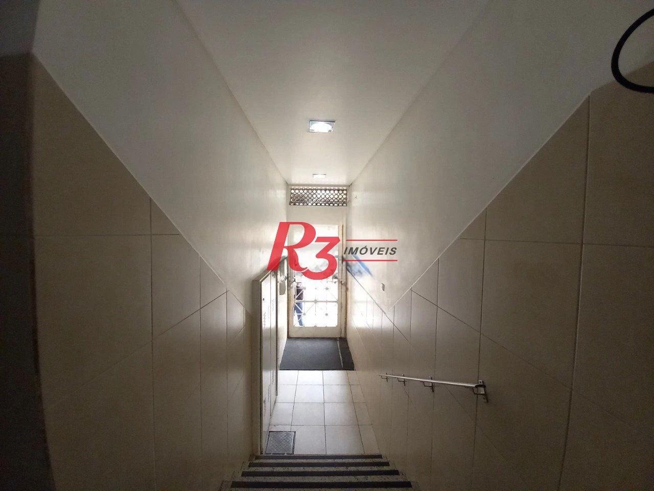 Apartamento com 2 dormitórios à venda, 60 m² por R$ 450.000,00 - Gonzaga - Santos/SP