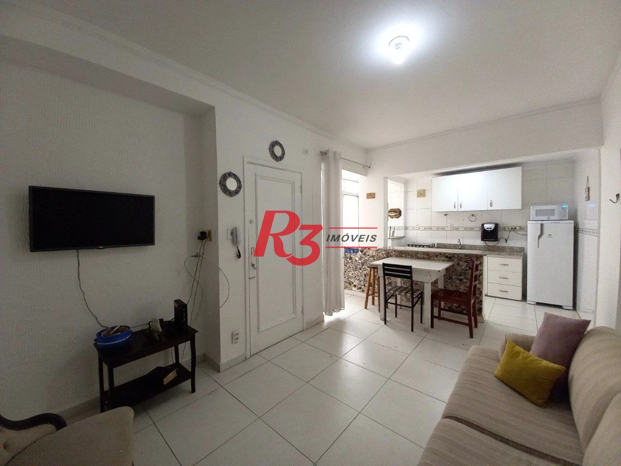 Apartamento com 2 dormitórios à venda, 60 m² por R$ 450.000,00 - Gonzaga - Santos/SP