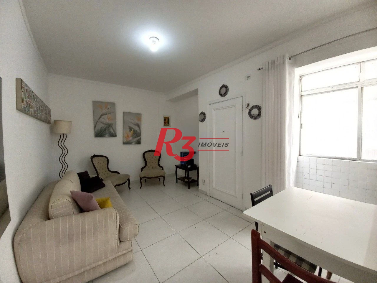 Apartamento com 2 dormitórios à venda, 60 m² por R$ 450.000,00 - Gonzaga - Santos/SP