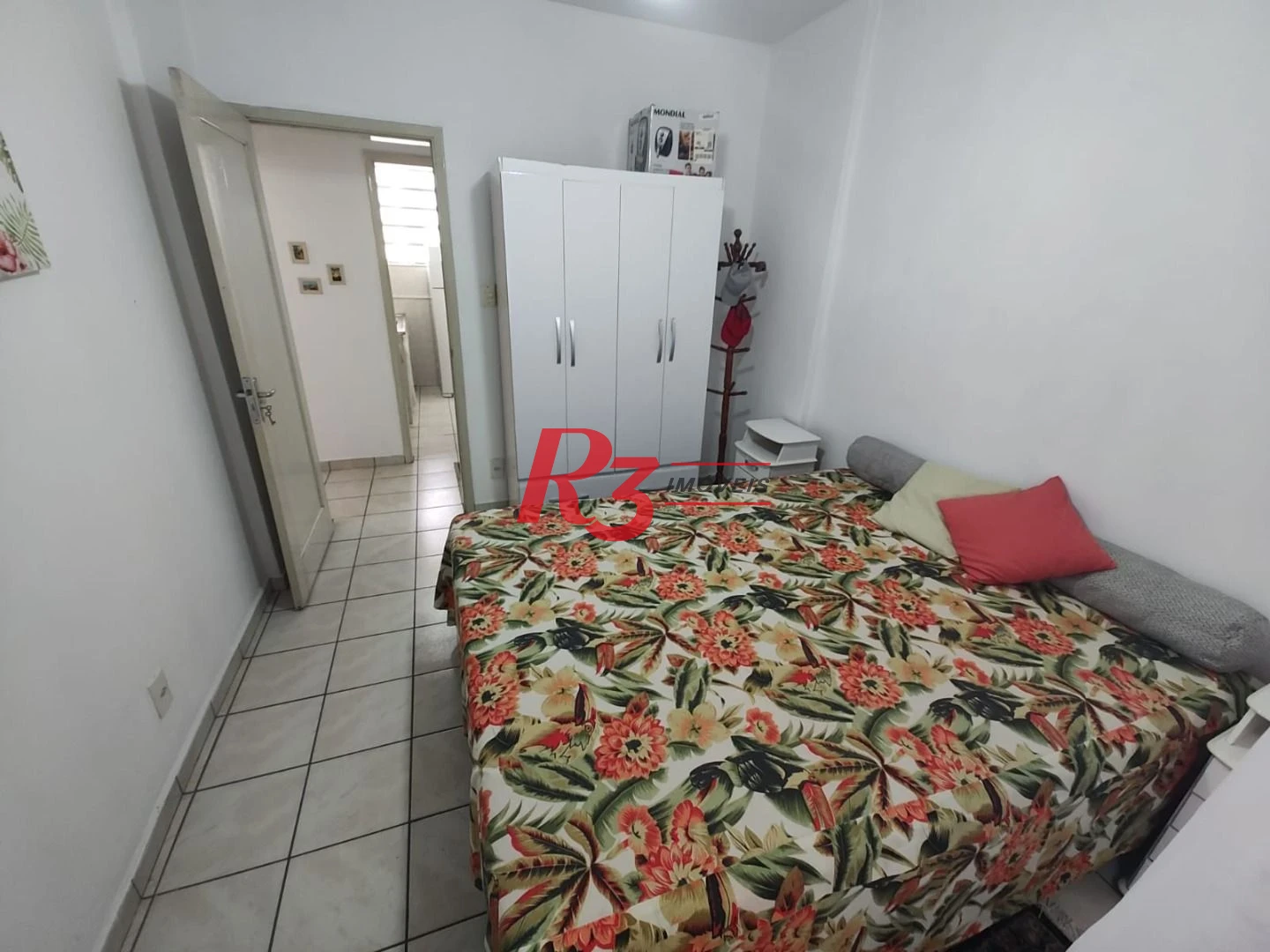 Apartamento com 2 dormitórios à venda, 60 m² por R$ 440.000,00 - Gonzaga - Santos/SP