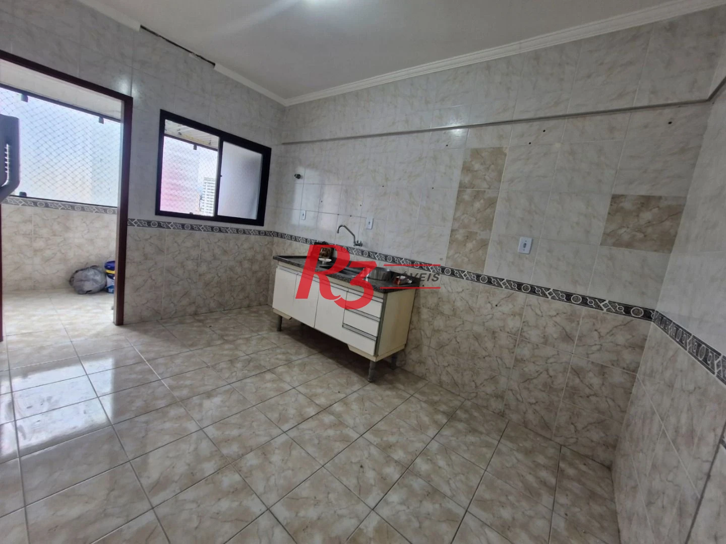 Apartamento com 2 dormitórios à venda, 75 m² por R$ 500.000,00 - Canto do Forte - Praia Grande/SP