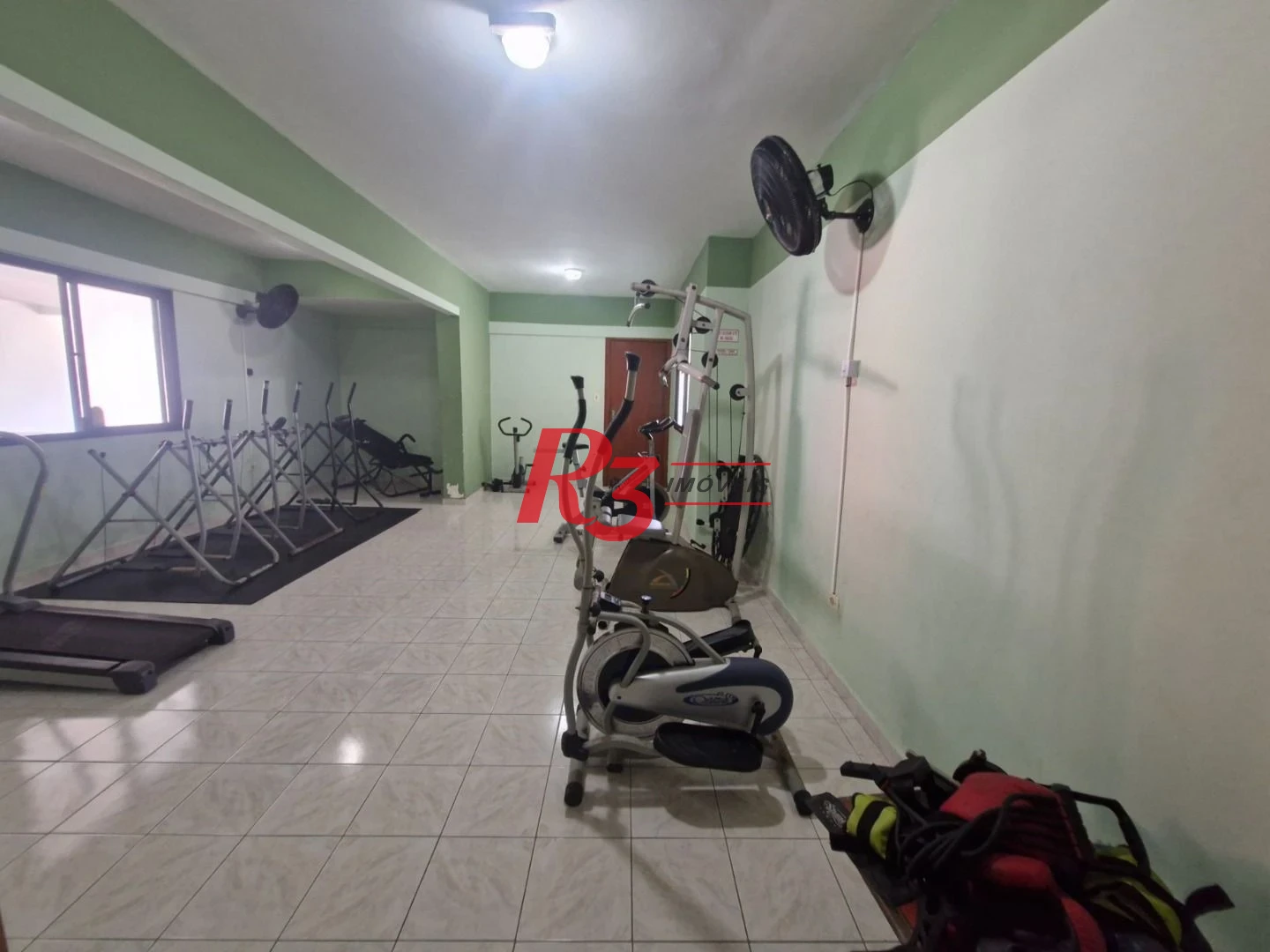 Apartamento com 2 dormitórios à venda, 75 m² por R$ 500.000,00 - Canto do Forte - Praia Grande/SP