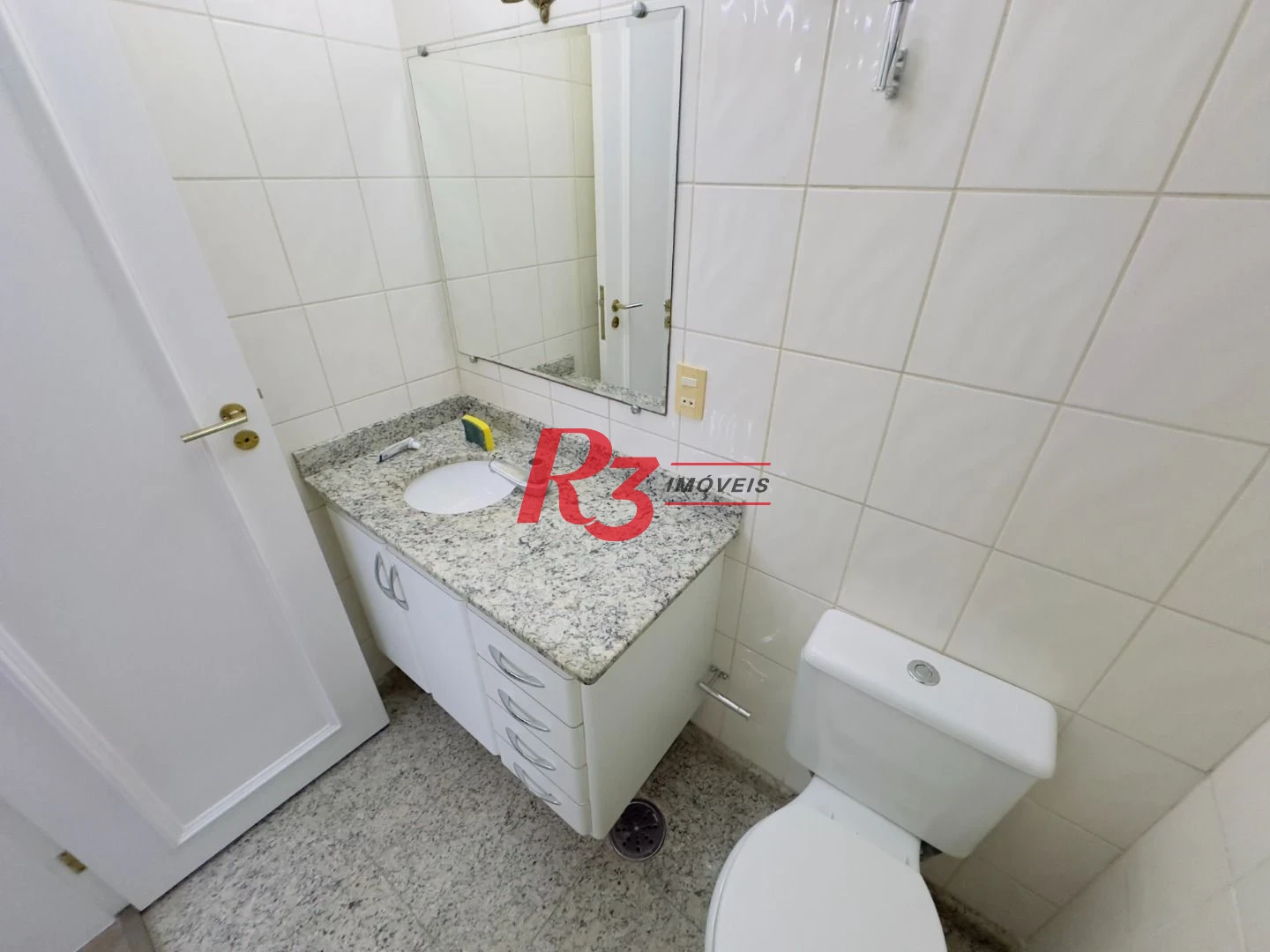 Conjunto à venda, 60 m² por R$ 400.000,00 - Gonzaga - Santos/SP