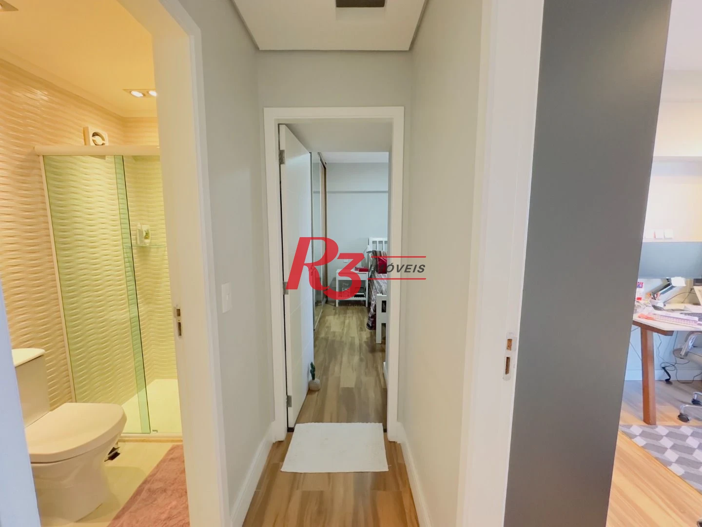 Apartamento com 2 dormitórios à venda, 69 m² por R$ 770.000,00 - Encruzilhada - Santos/SP