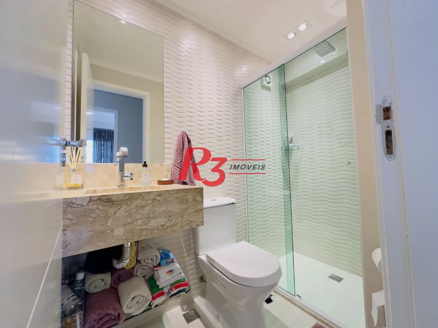 Apartamento com 2 dormitórios à venda, 69 m² por R$ 770.000,00 - Encruzilhada - Santos/SP