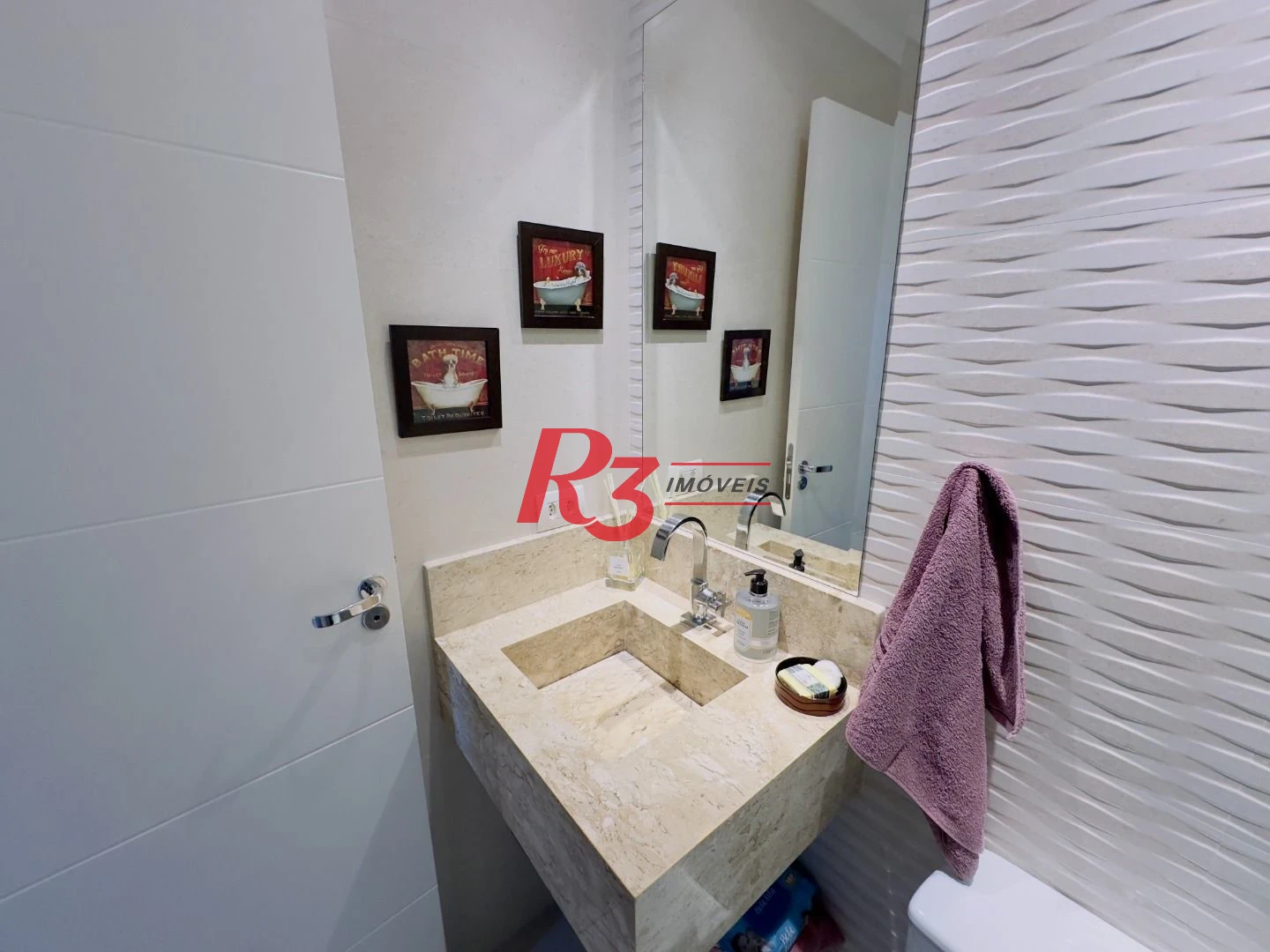 Apartamento com 2 dormitórios à venda, 69 m² por R$ 770.000,00 - Encruzilhada - Santos/SP