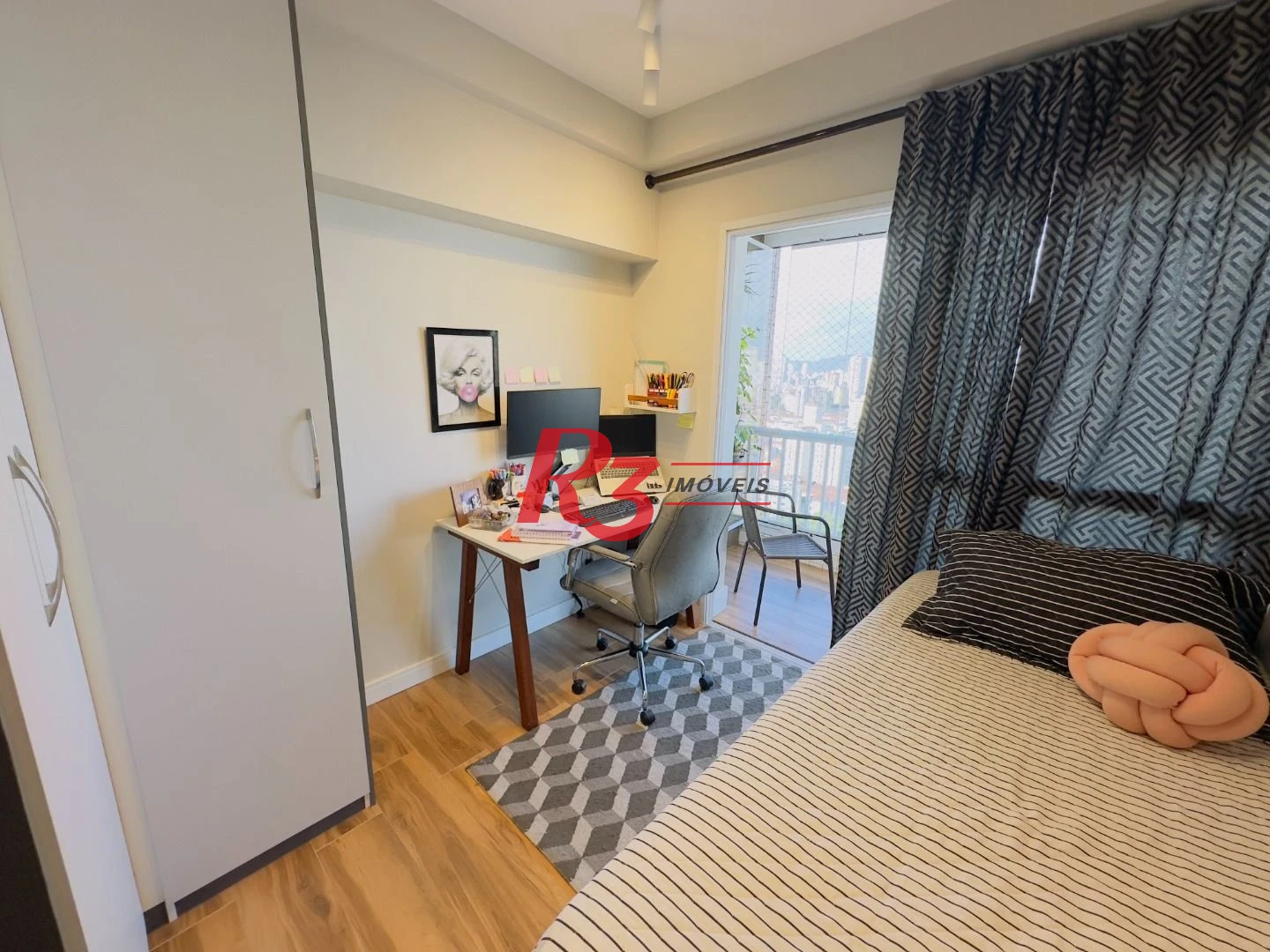 Apartamento com 2 dormitórios à venda, 69 m² por R$ 770.000,00 - Encruzilhada - Santos/SP