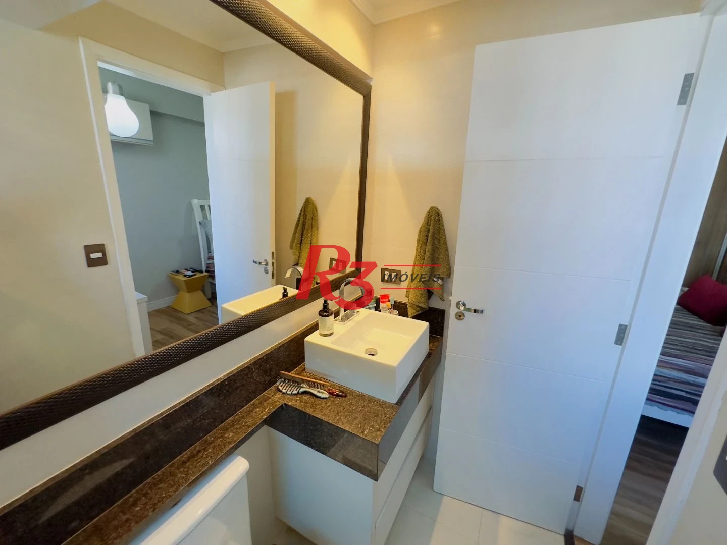Apartamento com 2 dormitórios à venda, 69 m² por R$ 770.000,00 - Encruzilhada - Santos/SP