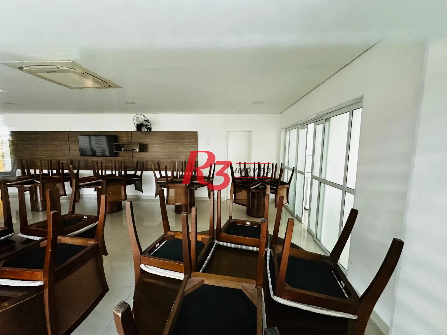 Apartamento com 2 dormitórios à venda, 69 m² por R$ 770.000,00 - Encruzilhada - Santos/SP