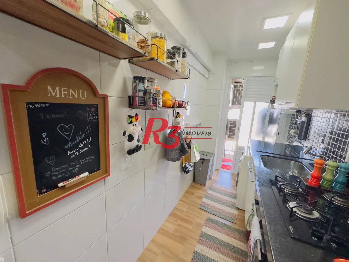 Apartamento com 2 dormitórios à venda, 69 m² por R$ 770.000,00 - Encruzilhada - Santos/SP