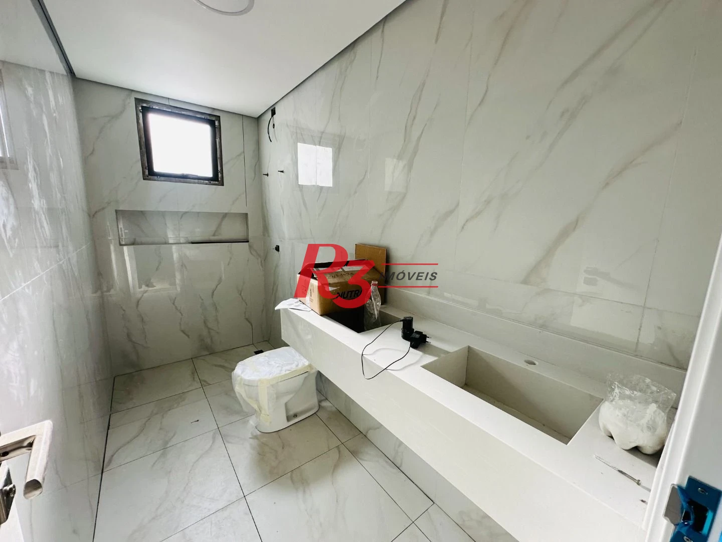 Casa com 3 dormitórios à venda, 206 m² por R$ 1.980.000,00 - Embaré - Santos/SP