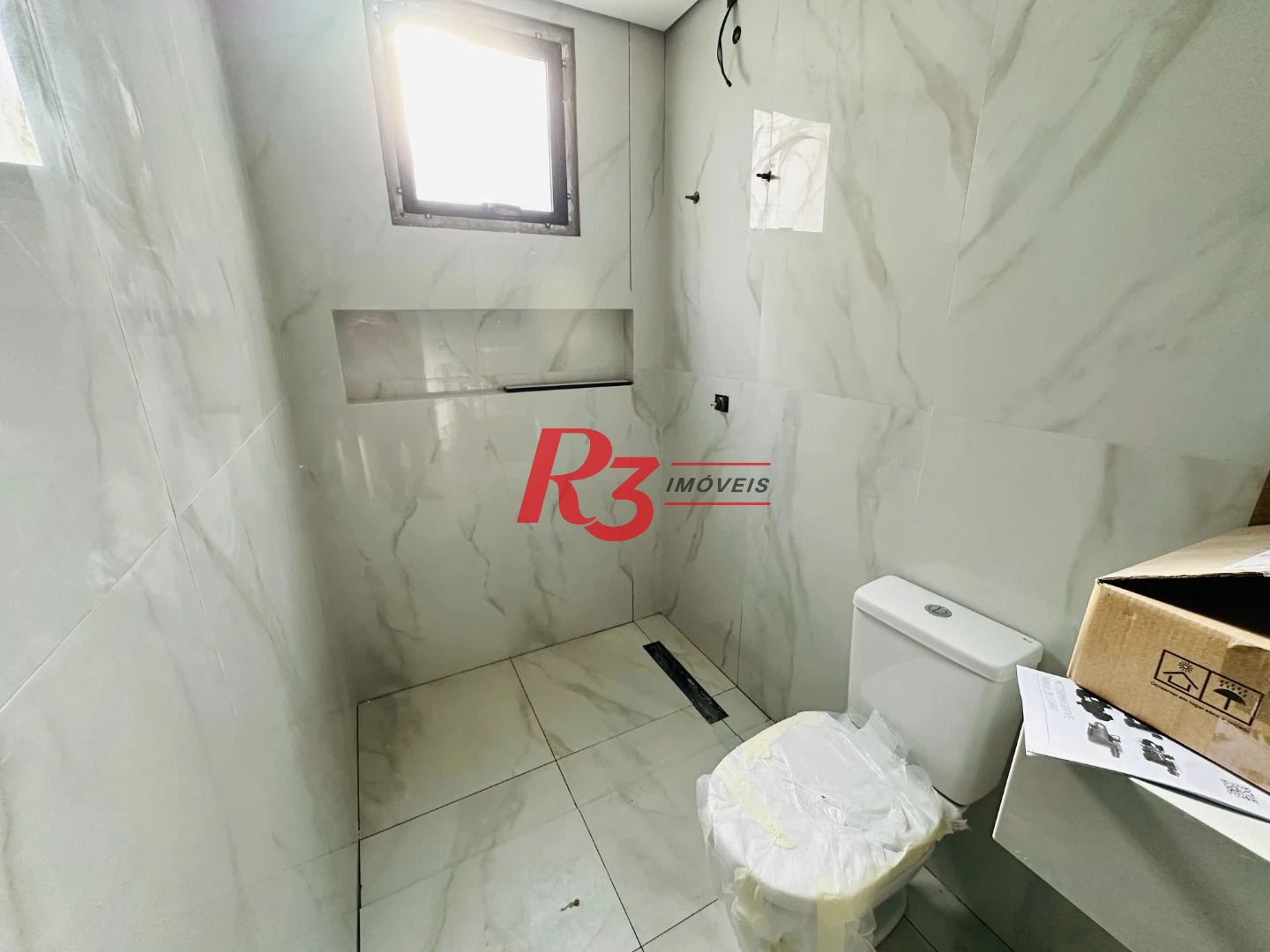 Casa com 3 dormitórios à venda, 206 m² por R$ 1.980.000,00 - Embaré - Santos/SP