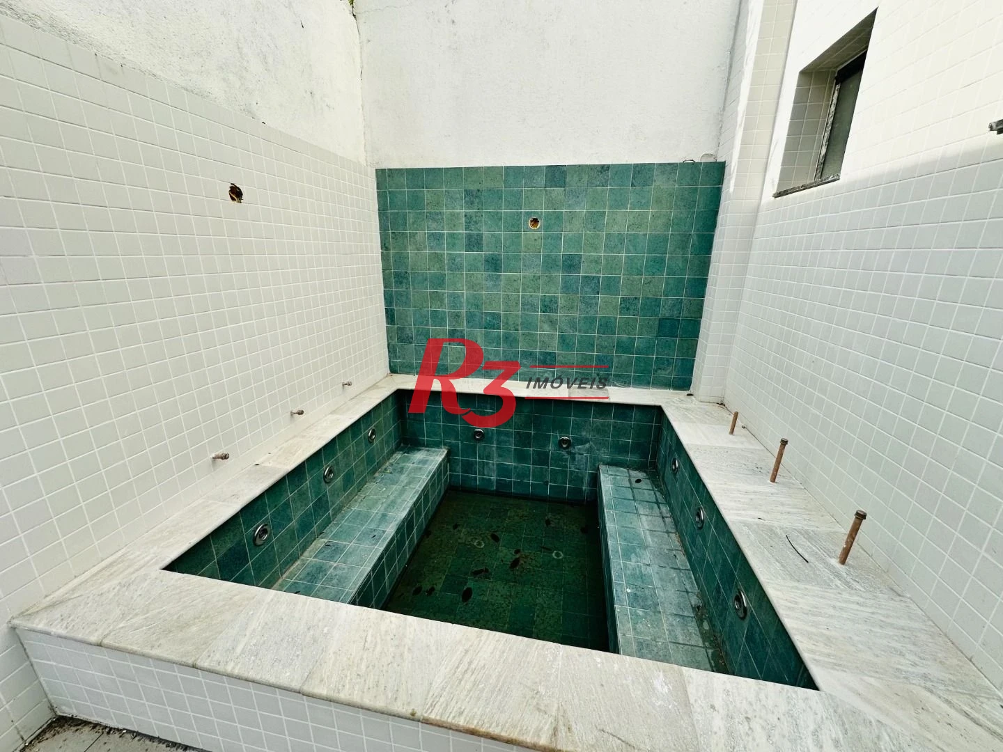 Casa com 3 dormitórios à venda, 206 m² por R$ 1.980.000,00 - Embaré - Santos/SP