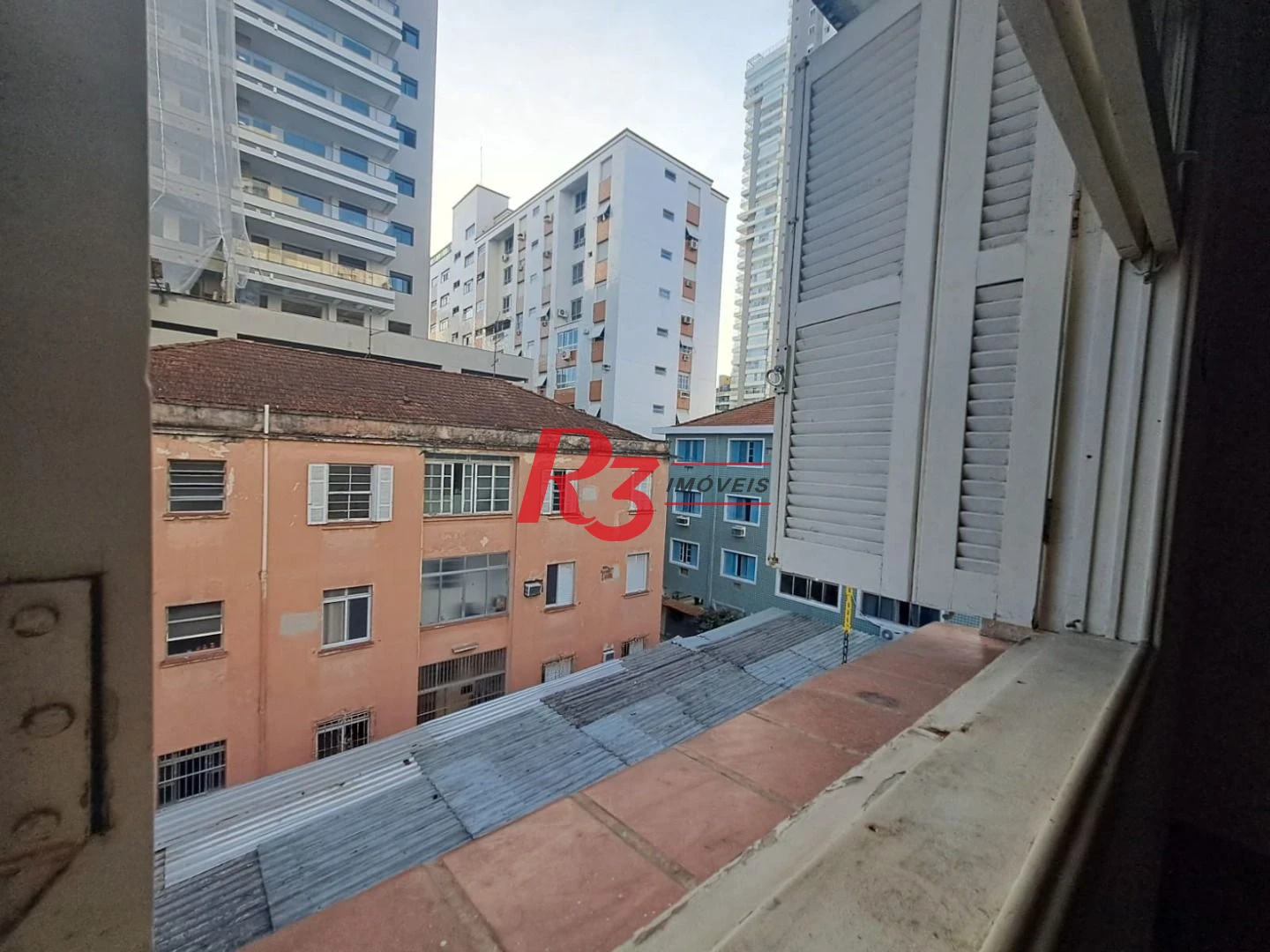Apartamento com 2 dormitórios à venda, 60 m² por R$ 399.000,00 - Pompéia - Santos/SP