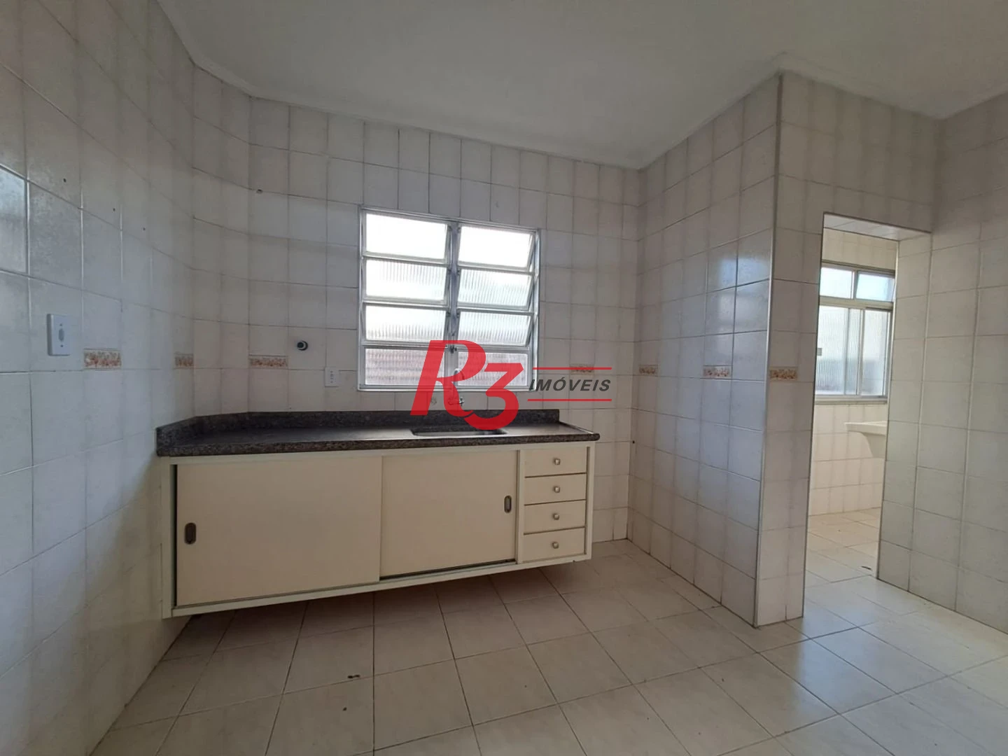 Apartamento com 2 dormitórios à venda, 60 m² por R$ 399.000,00 - Pompéia - Santos/SP