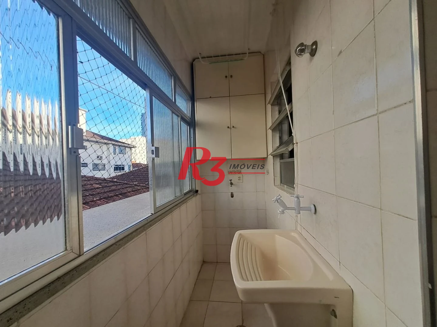 Apartamento com 2 dormitórios à venda, 60 m² por R$ 399.000,00 - Pompéia - Santos/SP