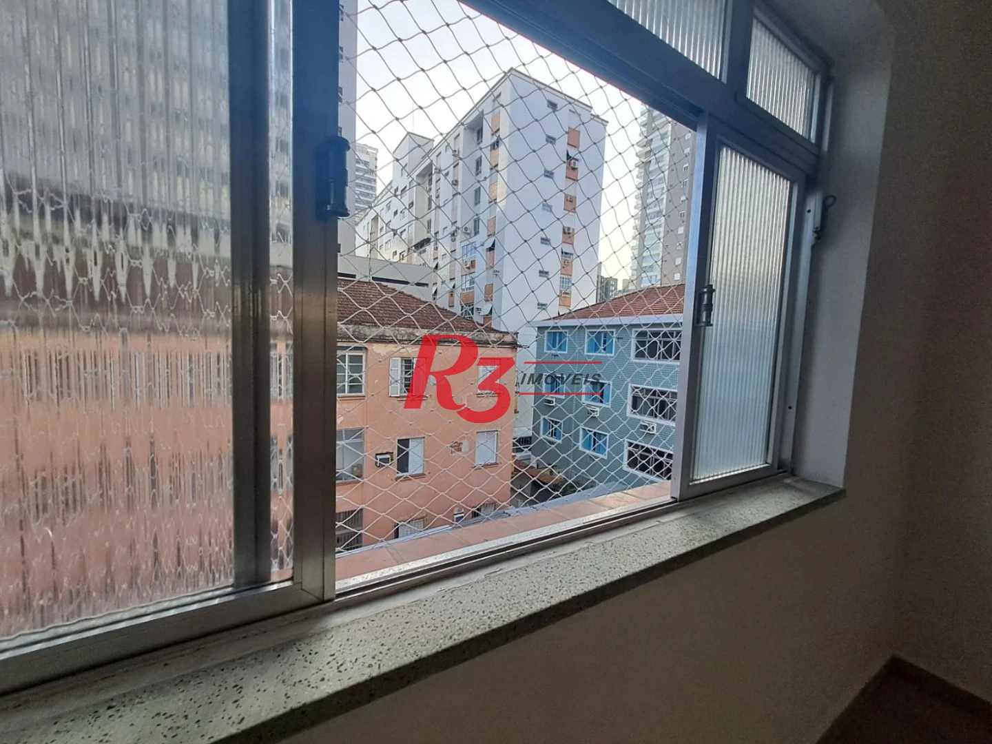 Apartamento com 2 dormitórios à venda, 60 m² por R$ 399.000,00 - Pompéia - Santos/SP