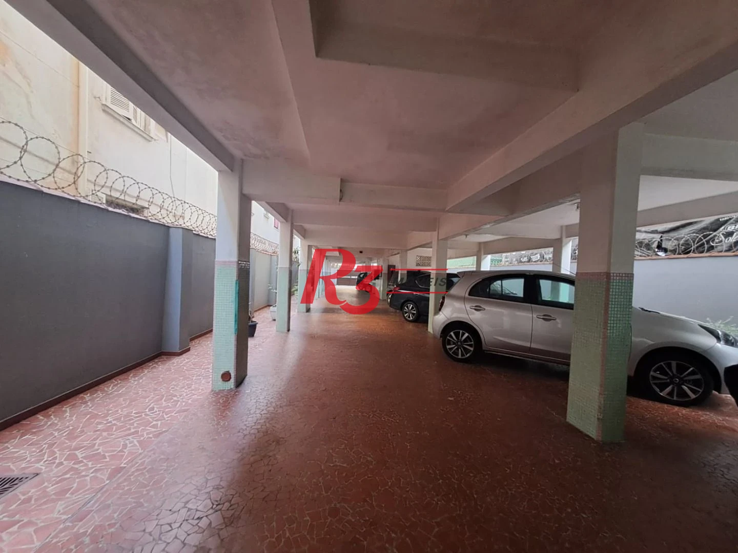Apartamento com 2 dormitórios à venda, 60 m² por R$ 399.000,00 - Pompéia - Santos/SP