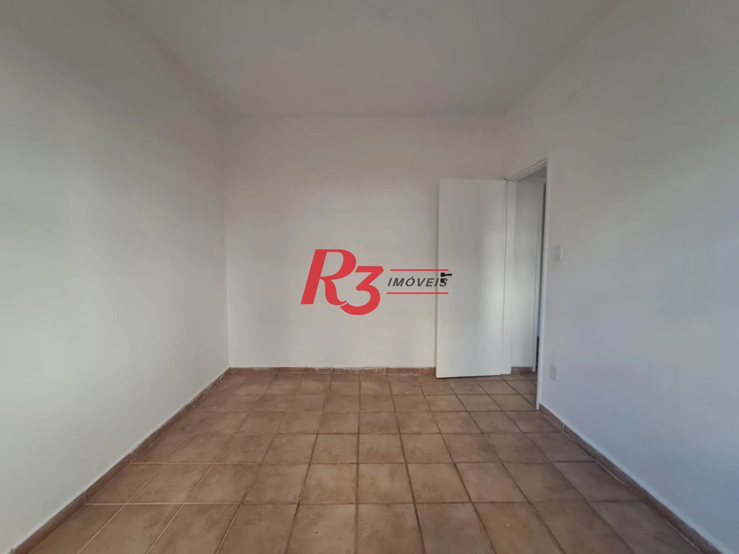 Apartamento com 2 dormitórios à venda, 60 m² por R$ 399.000,00 - Pompéia - Santos/SP
