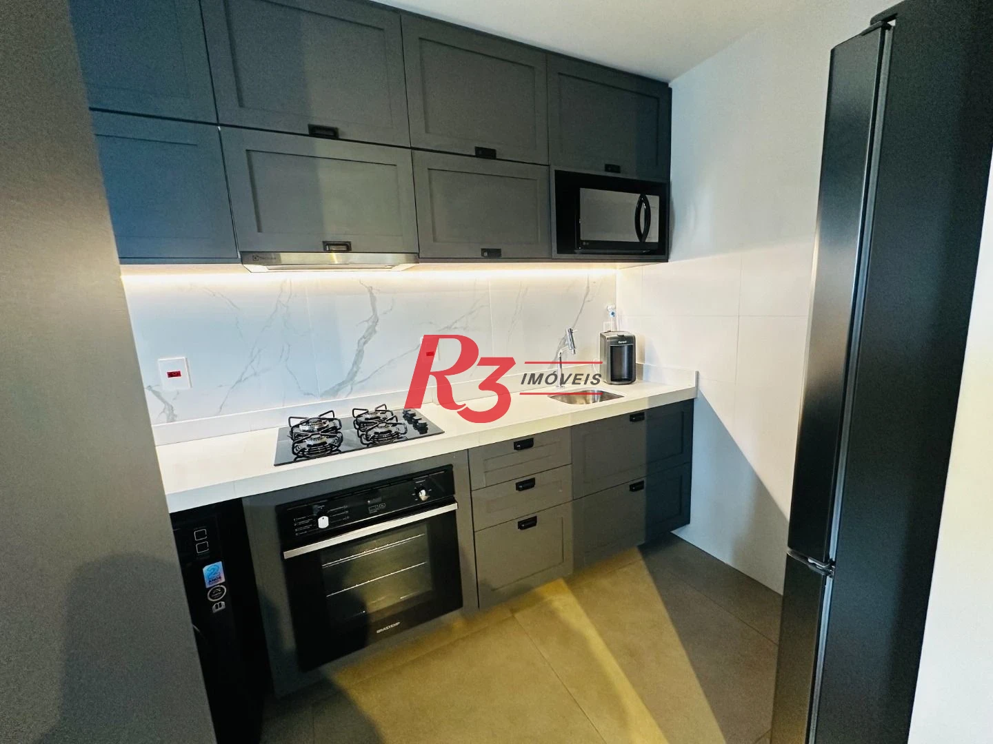 Apartamento com 1 dormitório para alugar, 54 m² por R$ 6.000,02/mês - Boqueirão - Santos/SP