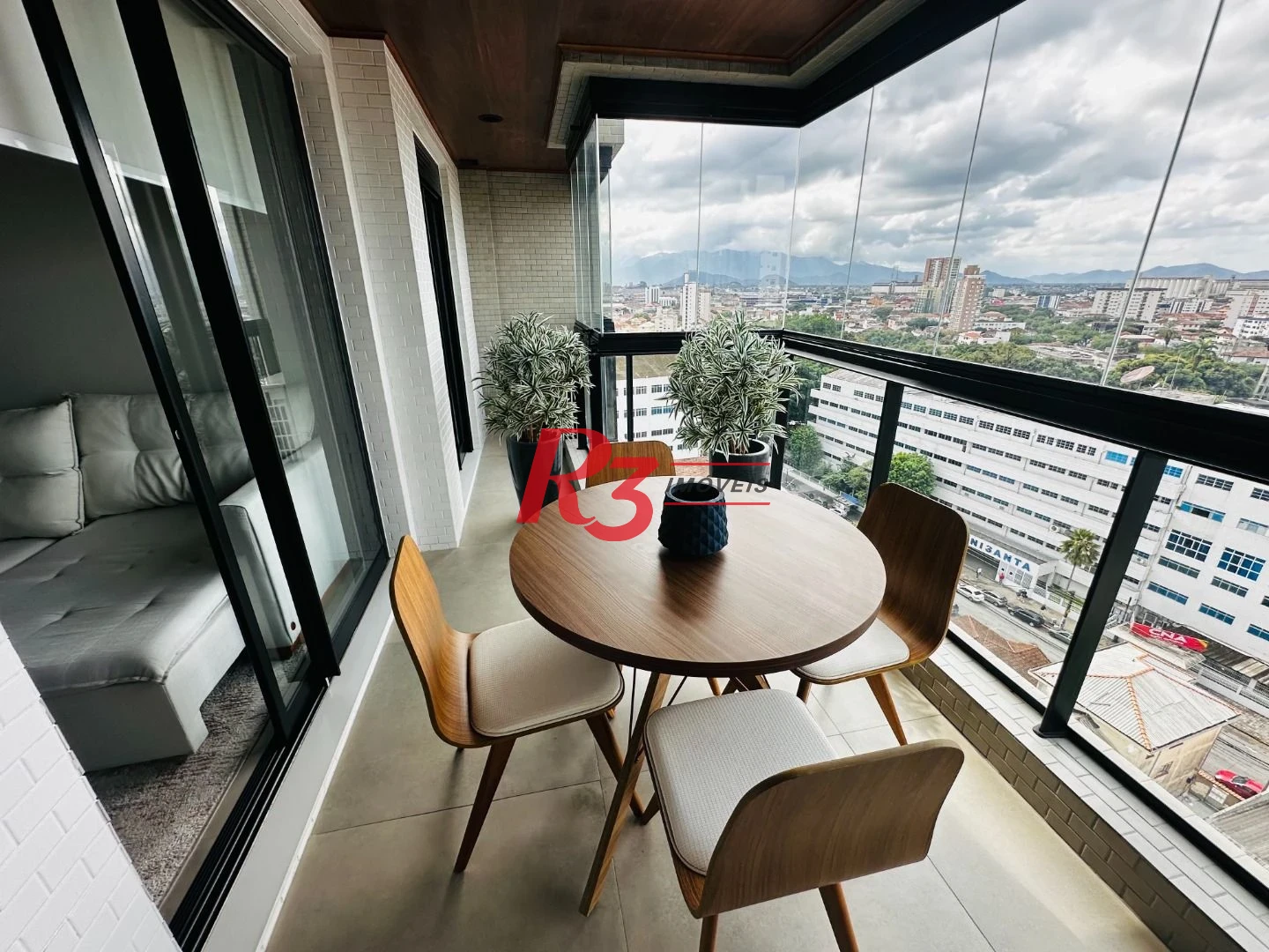 Apartamento com 1 dormitório para alugar, 54 m² por R$ 6.000,02/mês - Boqueirão - Santos/SP