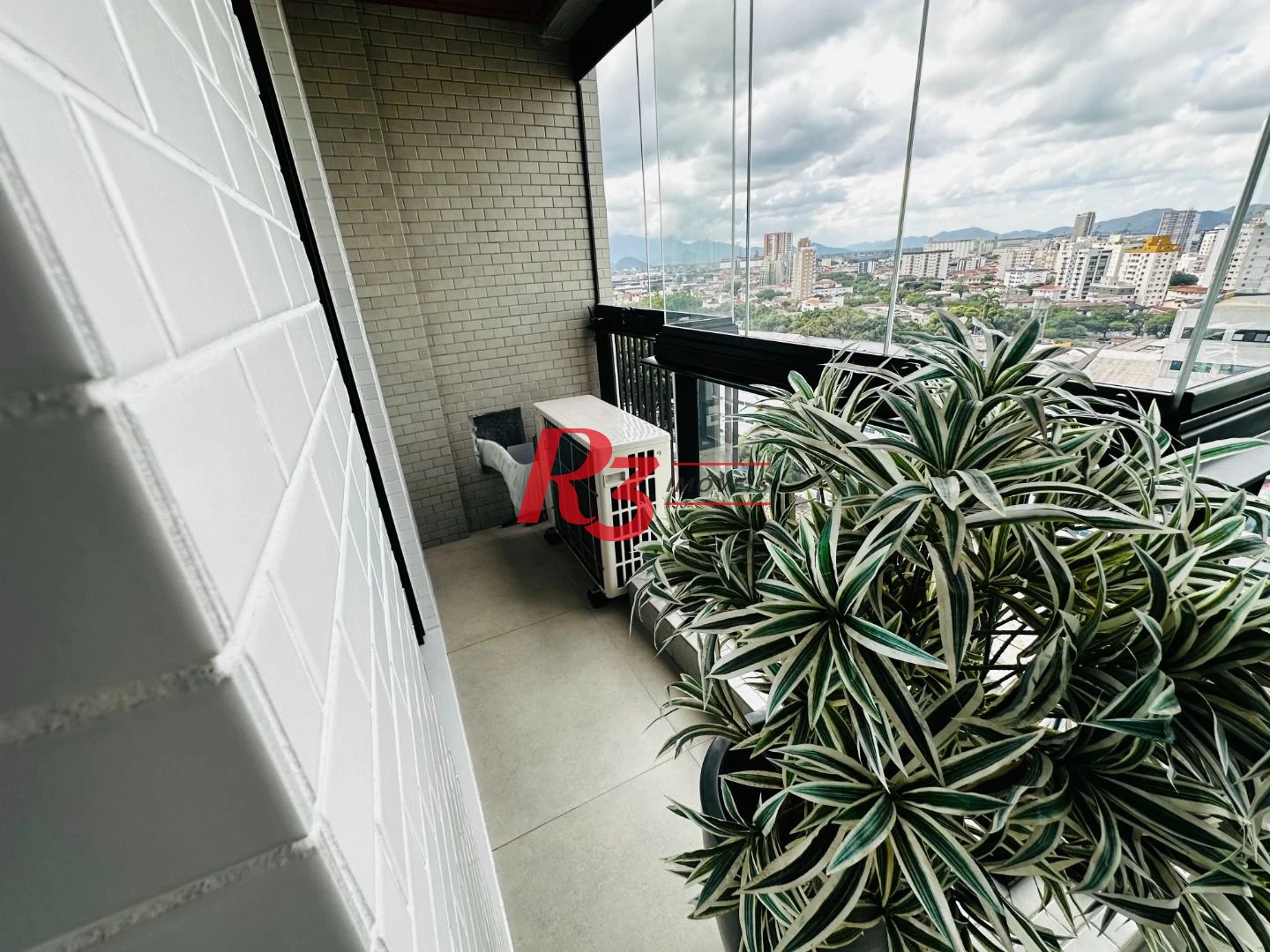 Apartamento com 1 dormitório para alugar, 54 m² por R$ 6.000,02/mês - Boqueirão - Santos/SP