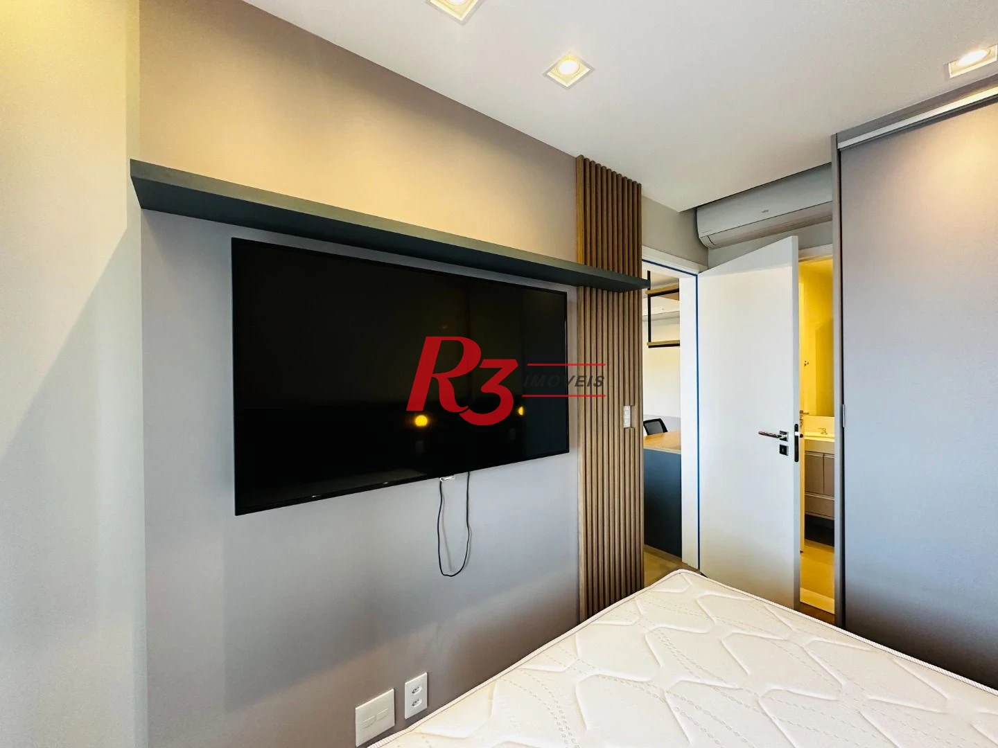 Apartamento com 1 dormitório para alugar, 54 m² por R$ 6.000,02/mês - Boqueirão - Santos/SP