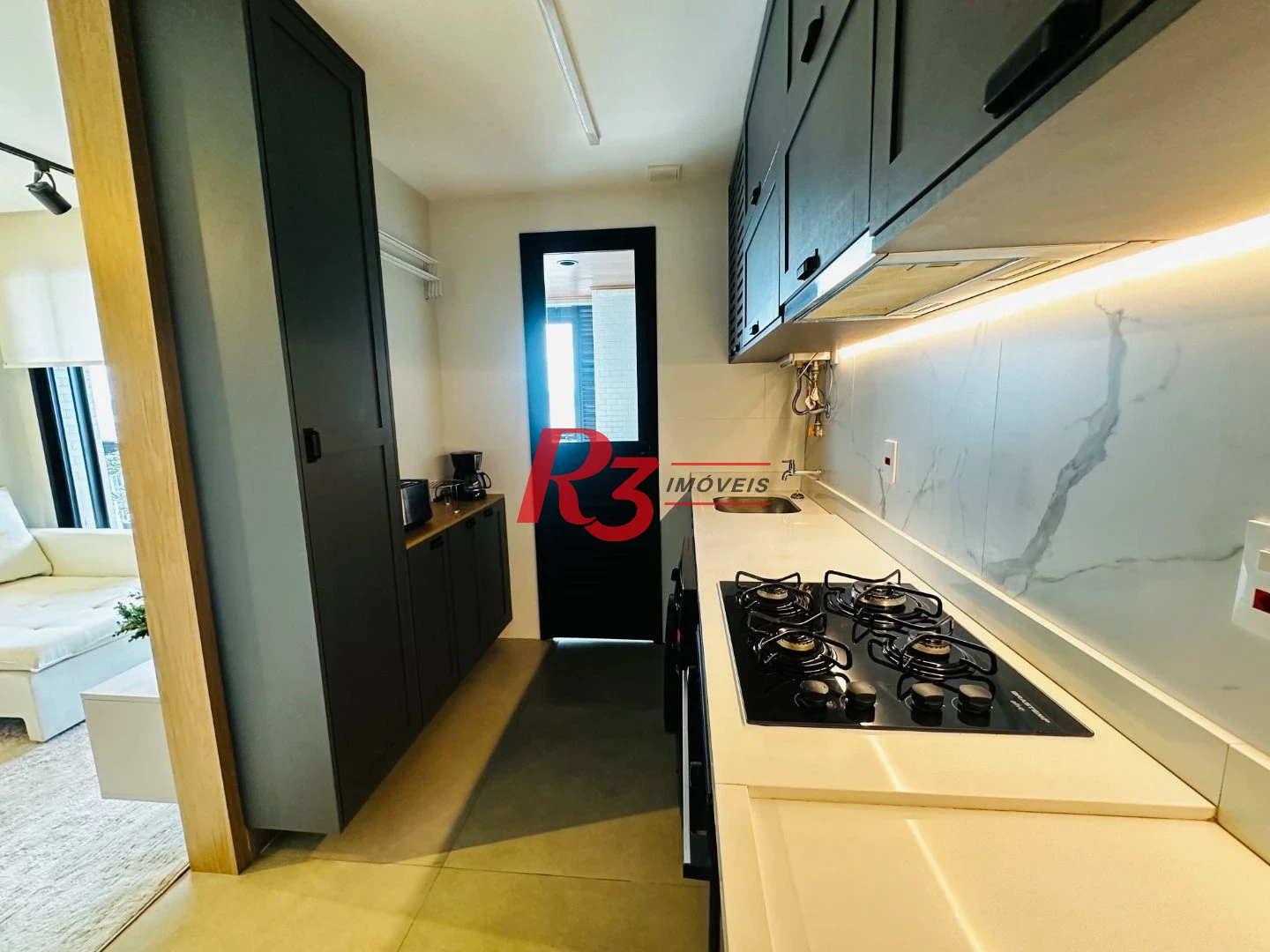 Apartamento com 1 dormitório para alugar, 54 m² por R$ 6.000,02/mês - Boqueirão - Santos/SP