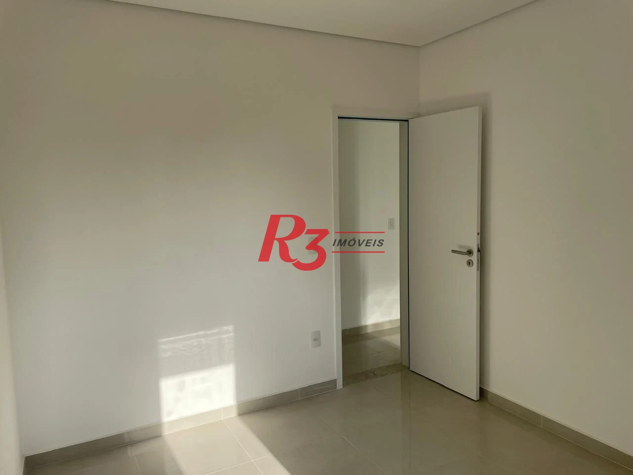 Casa com 4 dormitórios à venda, 198 m² por R$ 1.980.000,00 - Embaré - Santos/SP