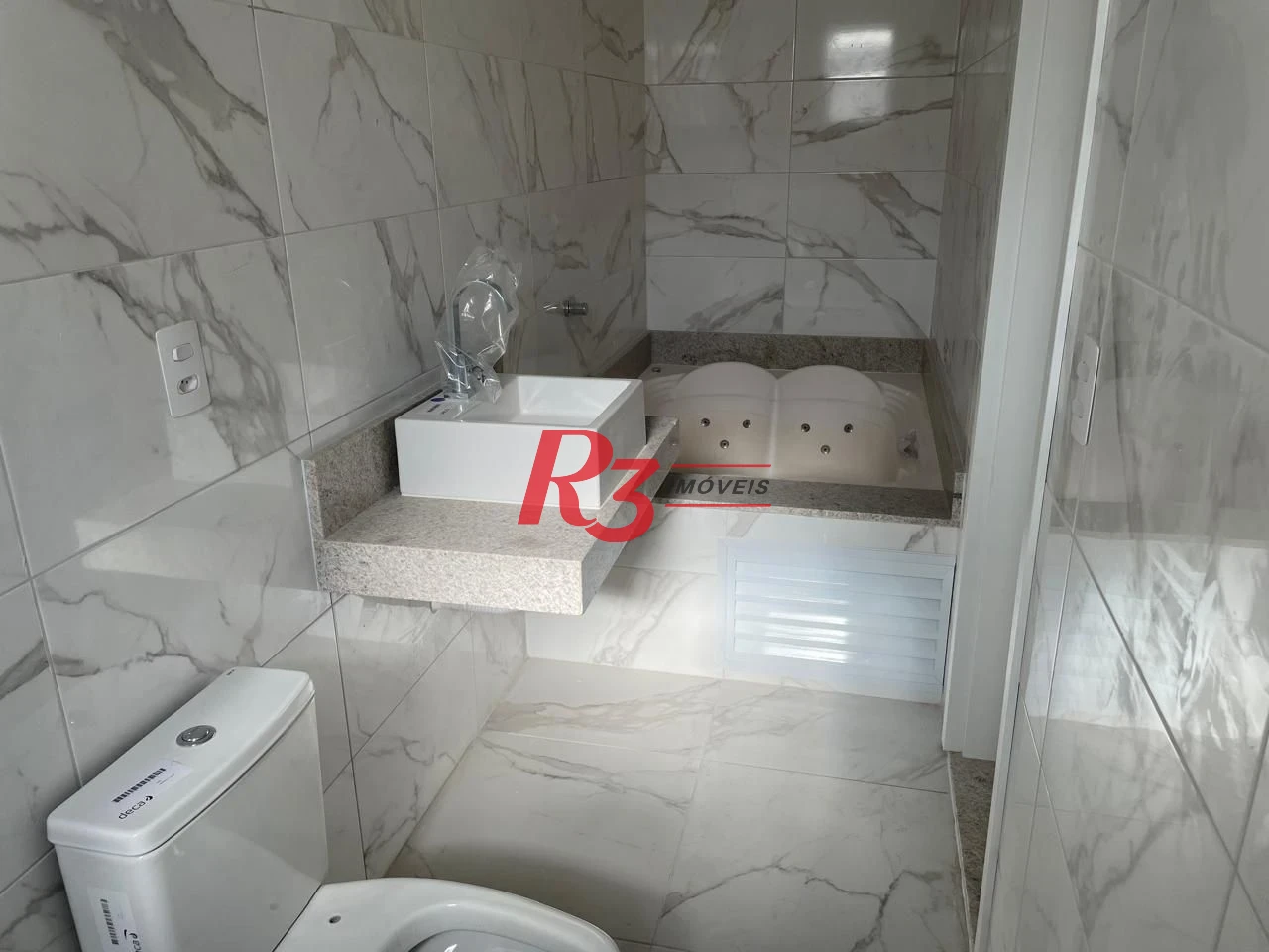 Casa com 4 dormitórios à venda, 198 m² por R$ 1.980.000,00 - Embaré - Santos/SP