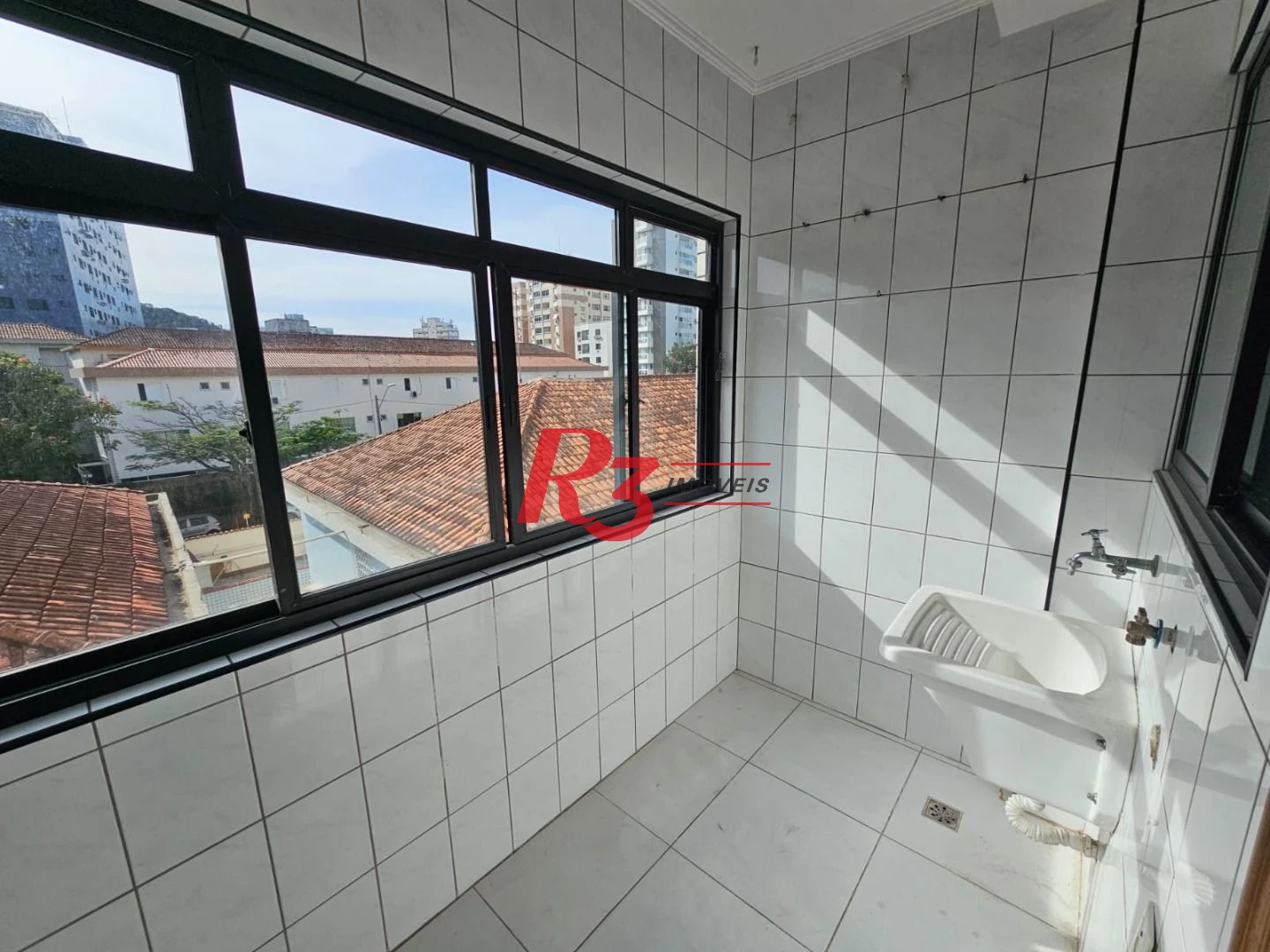 Apartamento com 2 dormitórios à venda, 100 m² por R$ 580.000,00 - Campo Grande - Santos/SP