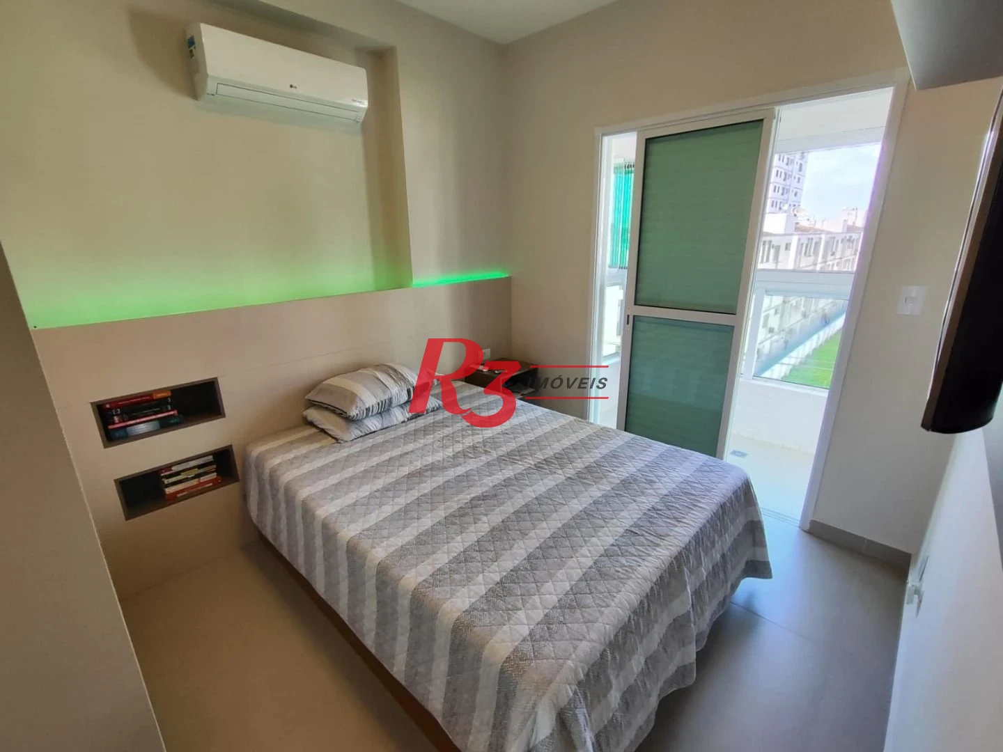 Apartamento com 3 dormitórios à venda, 117 m² por R$ 1.277.000,00 - Boqueirão - Praia Grande/SP