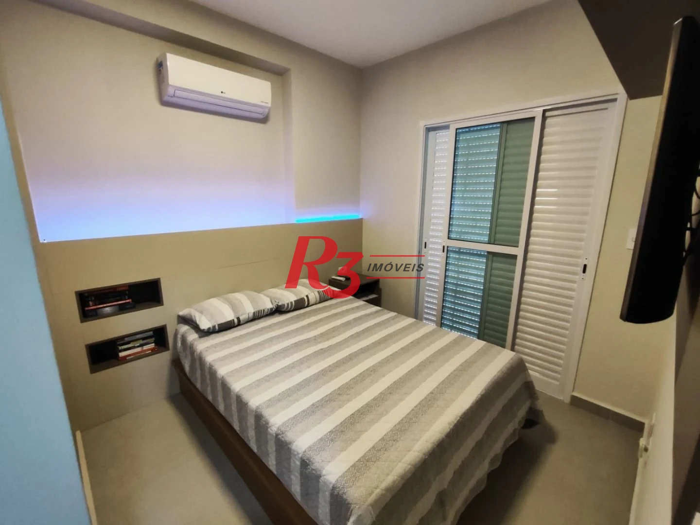 Apartamento com 3 dormitórios à venda, 117 m² por R$ 1.277.000,00 - Boqueirão - Praia Grande/SP