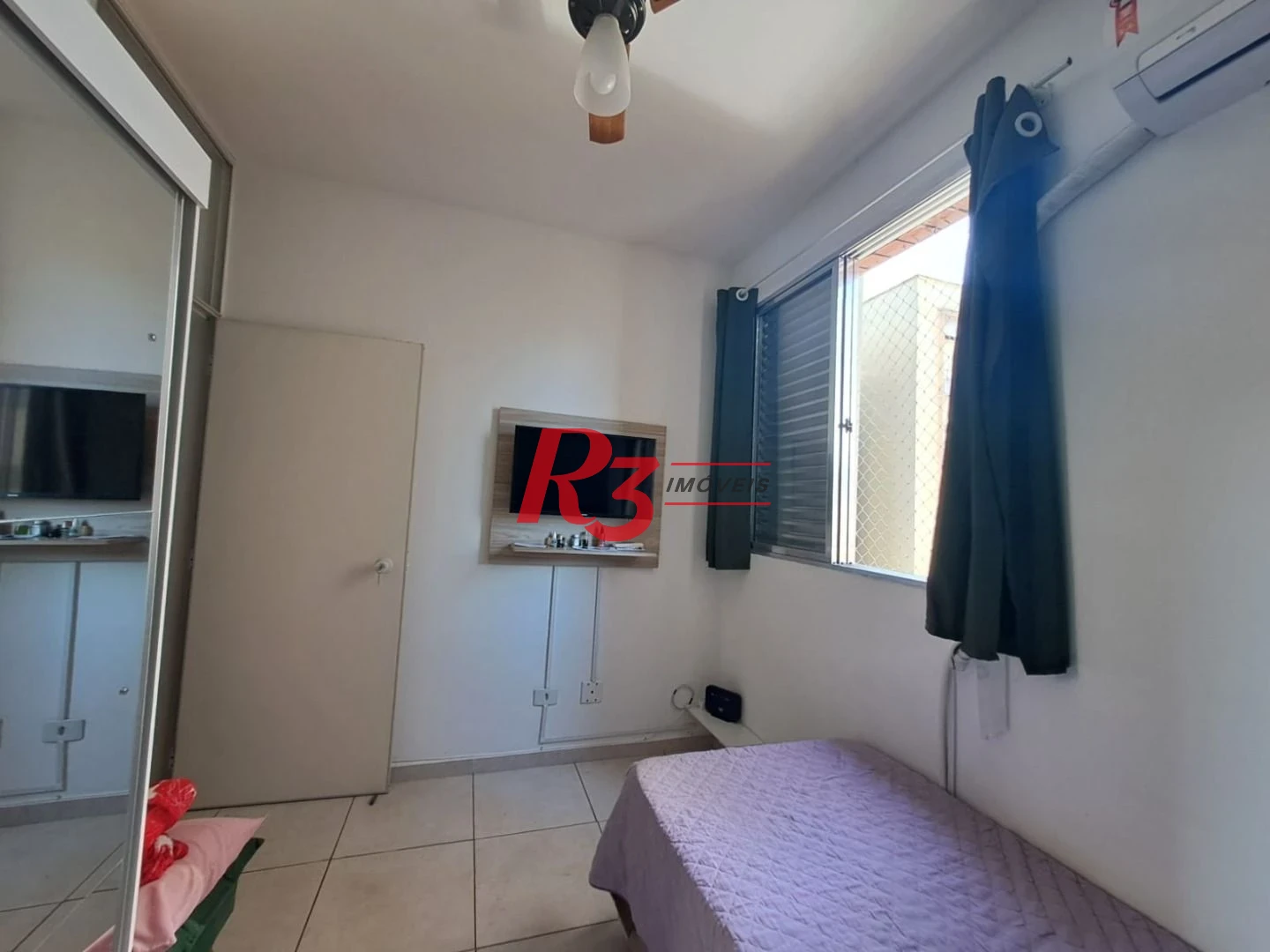 Kitnet com 1 dormitório à venda, 28 m² por R$ 300.000,00 - Embaré - Santos/SP