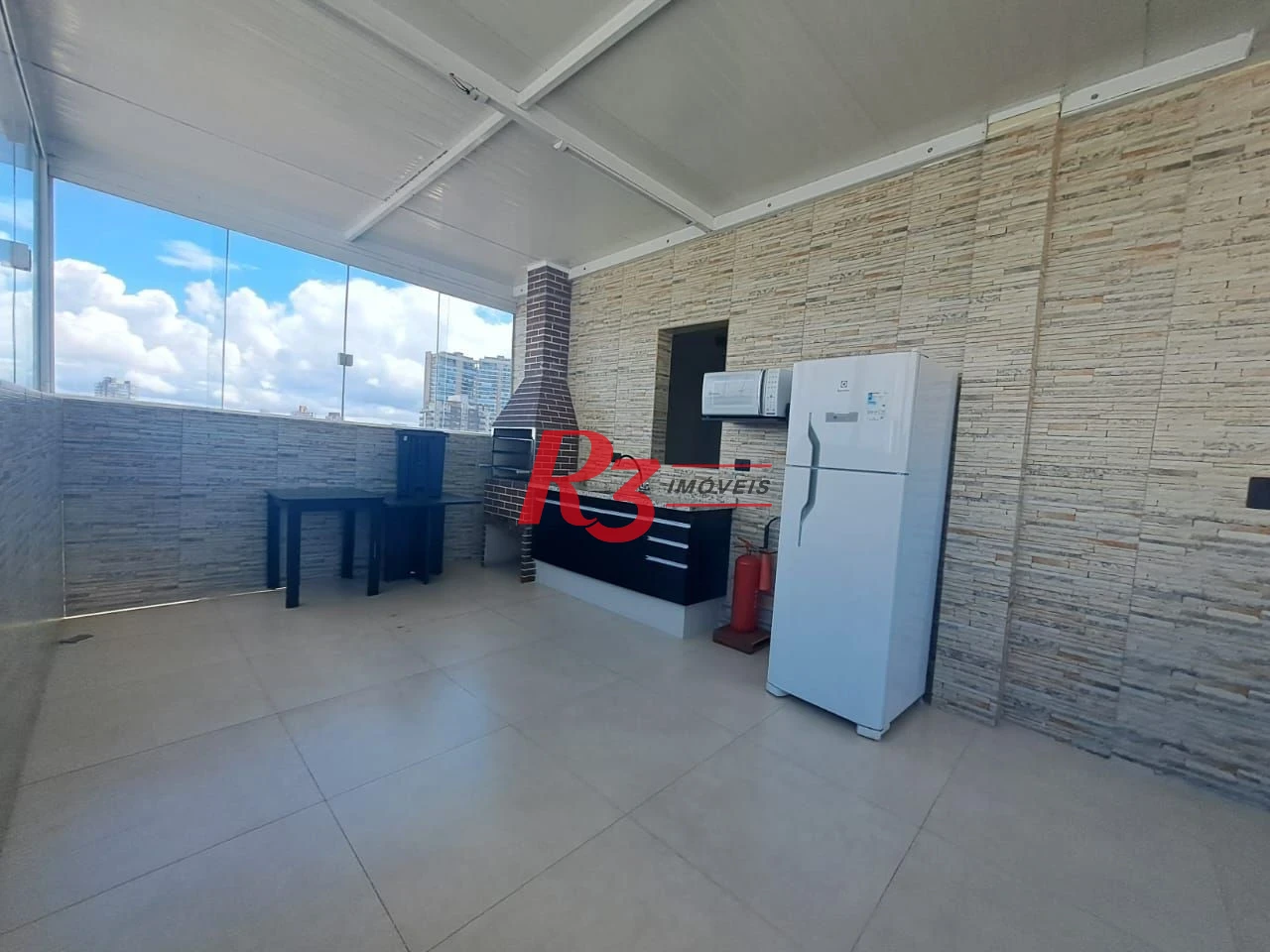 Kitnet com 1 dormitório à venda, 28 m² por R$ 300.000,00 - Embaré - Santos/SP