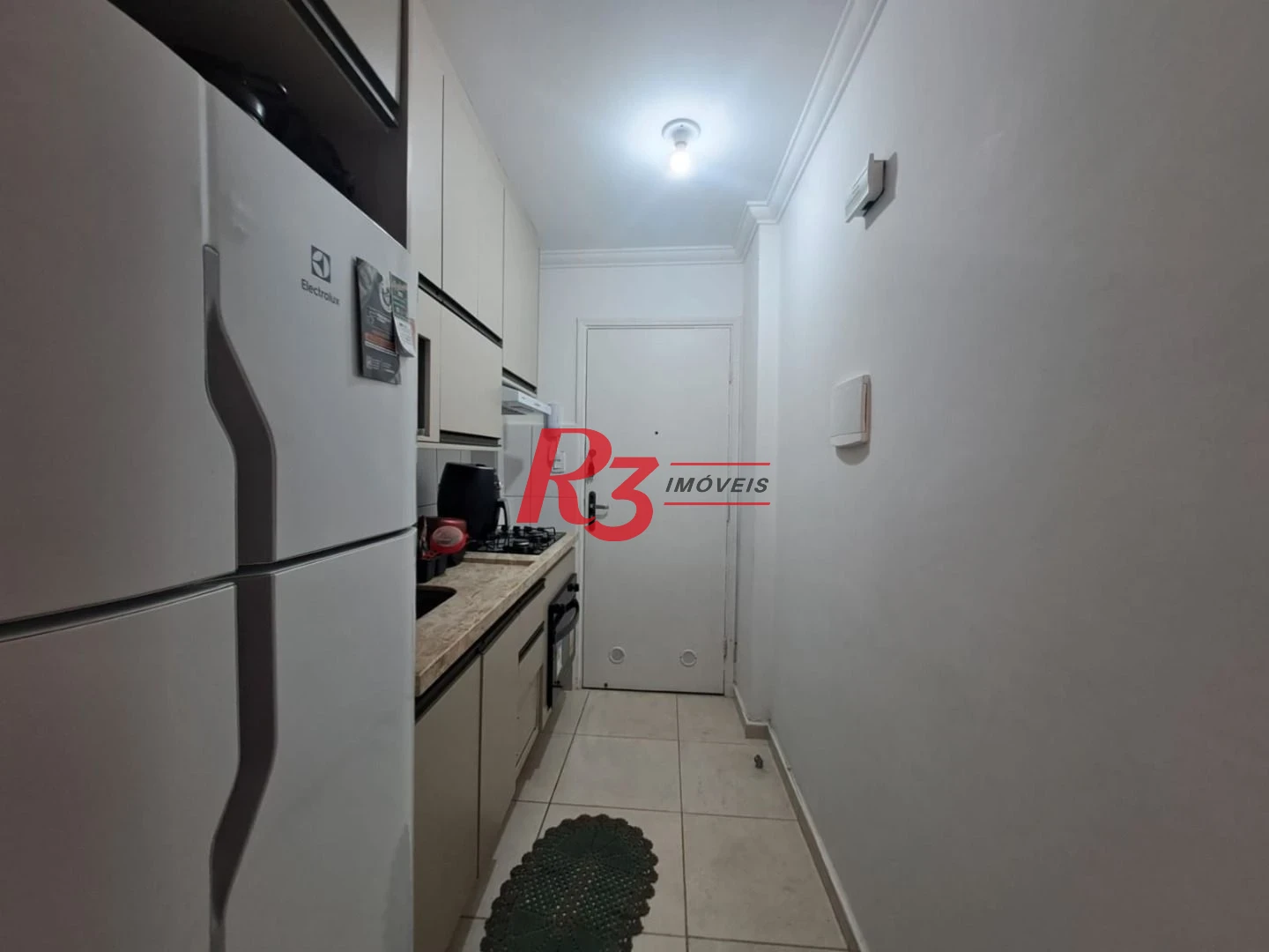 Kitnet com 1 dormitório à venda, 28 m² por R$ 300.000,00 - Embaré - Santos/SP