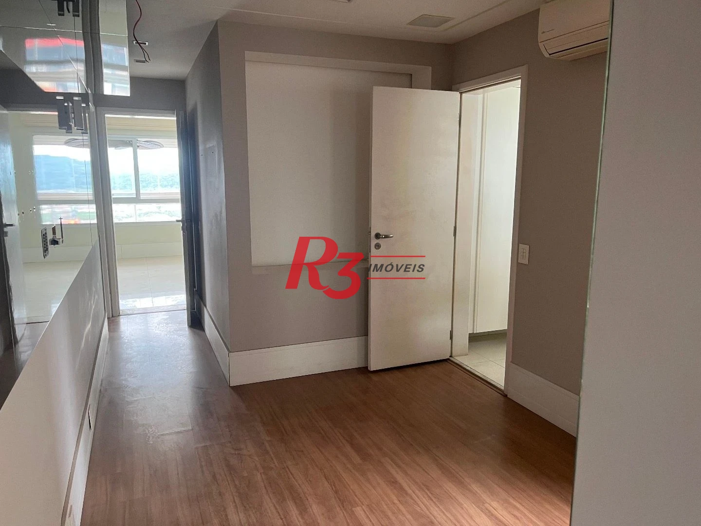 Apartamento com 3 dormitórios à venda, 189 m² por R$ 2.800.000,00 - Ponta da Praia - Santos/SP
