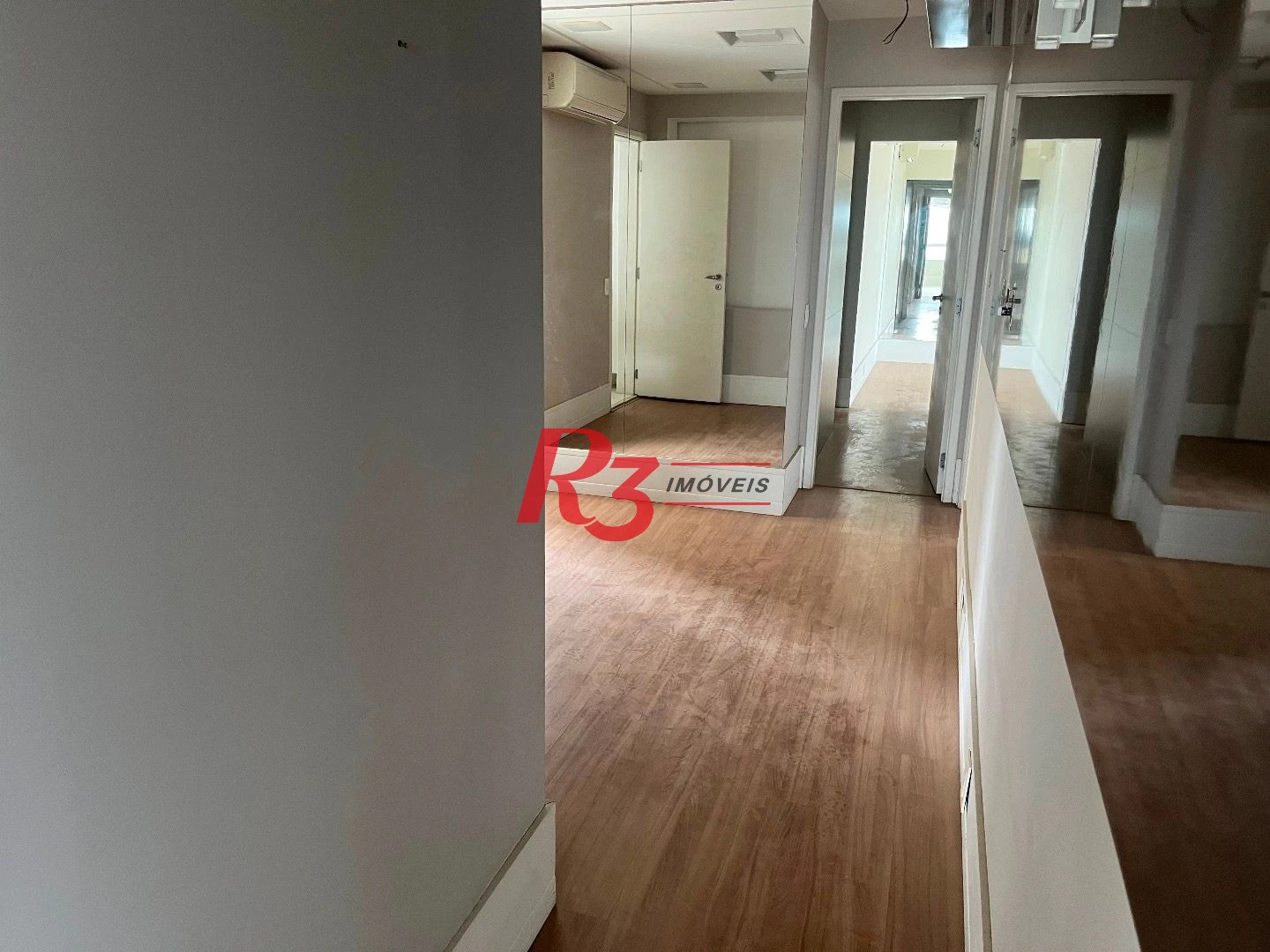 Apartamento com 3 dormitórios à venda, 189 m² por R$ 2.800.000,00 - Ponta da Praia - Santos/SP