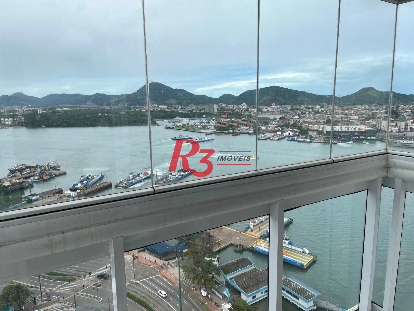 Apartamento com 3 dormitórios à venda, 189 m² por R$ 2.800.000,00 - Ponta da Praia - Santos/SP