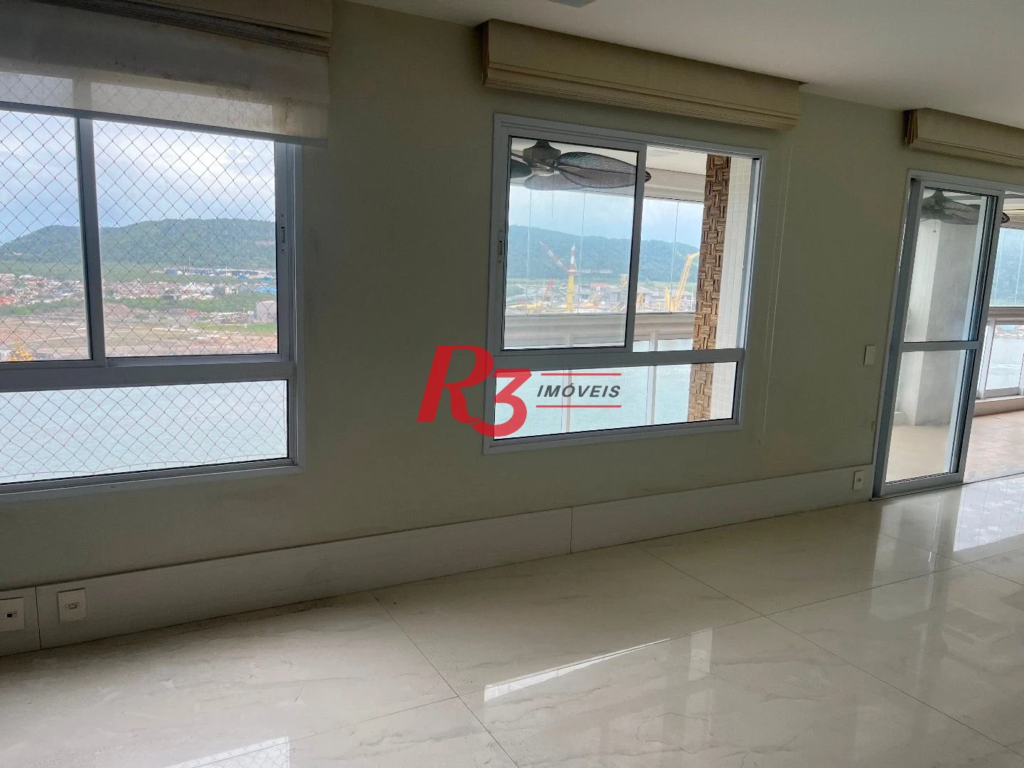 Apartamento com 3 dormitórios à venda, 189 m² por R$ 2.800.000,00 - Ponta da Praia - Santos/SP