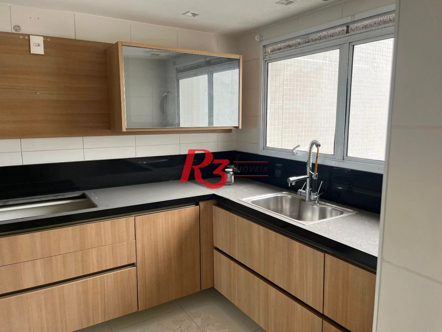 Apartamento com 3 dormitórios à venda, 189 m² por R$ 2.800.000,00 - Ponta da Praia - Santos/SP