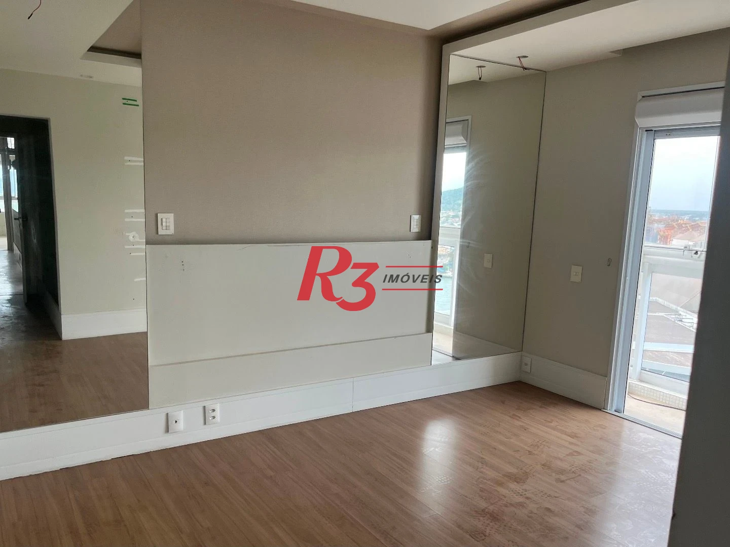 Apartamento com 3 dormitórios à venda, 189 m² por R$ 2.800.000,00 - Ponta da Praia - Santos/SP