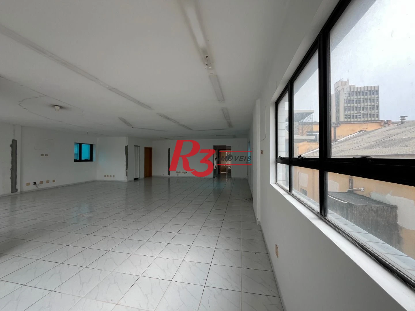 Sala para alugar, 121 m² por R$ 5.000,00 - Vila Matias - Santos/SP