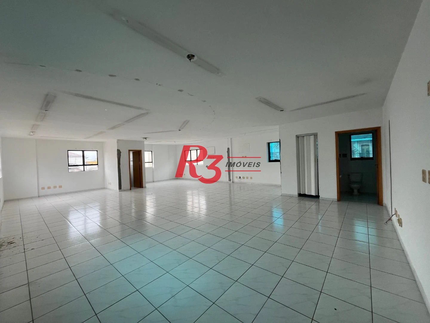 Sala para alugar, 121 m² por R$ 5.000,00 - Vila Matias - Santos/SP