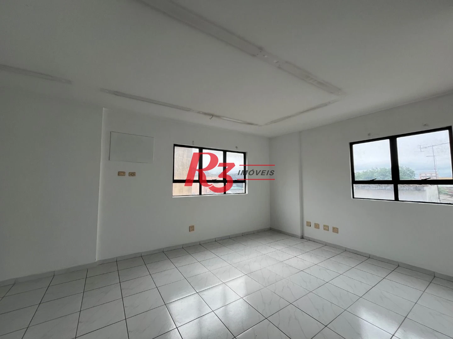Sala para alugar, 121 m² por R$ 5.000,00 - Vila Matias - Santos/SP