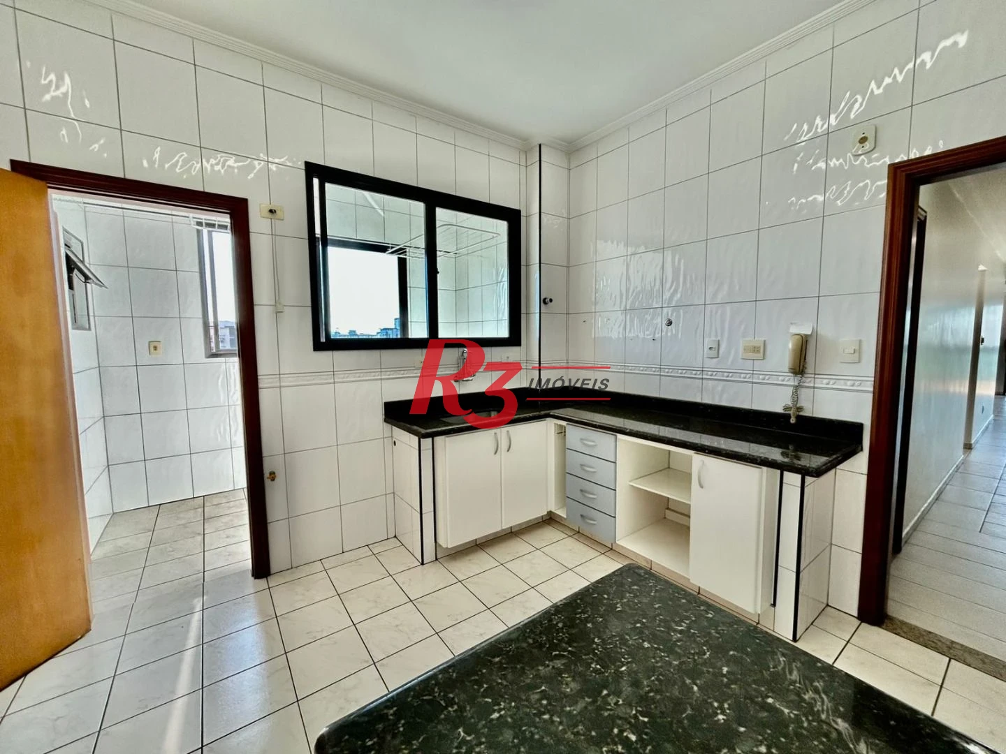 Apartamento com 2 dormitórios à venda, 125 m² por R$ 890.000,00 - Embaré - Santos/SP