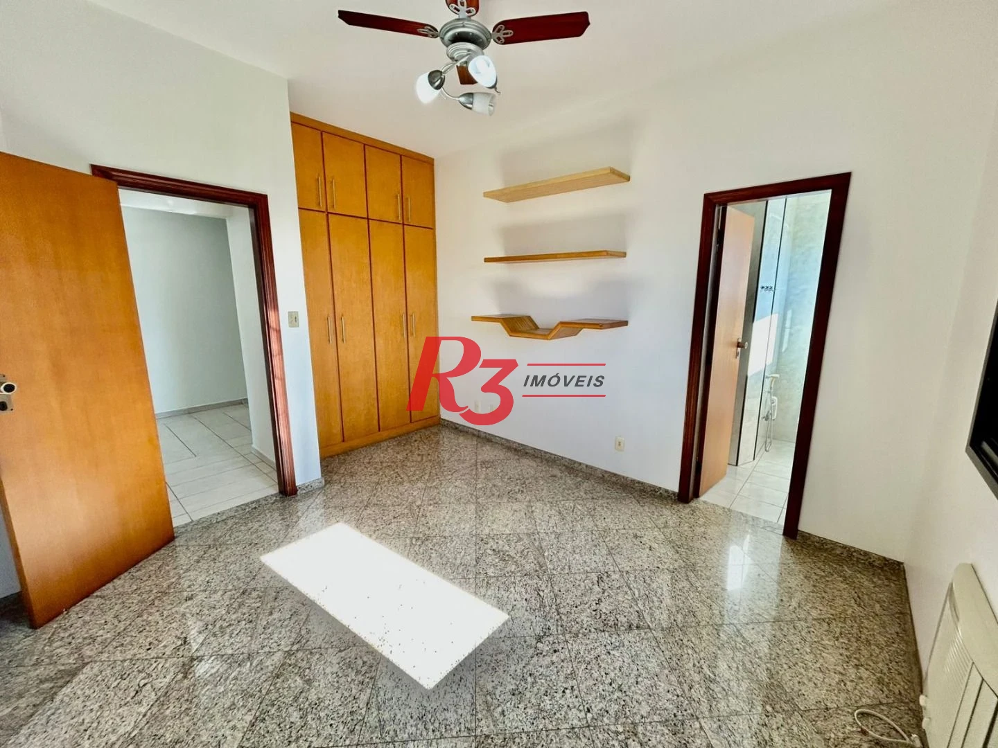 Apartamento com 2 dormitórios à venda, 125 m² por R$ 890.000,00 - Embaré - Santos/SP