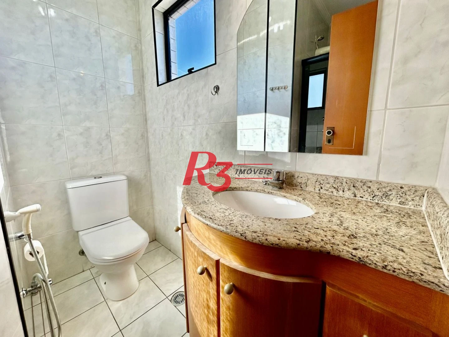 Apartamento com 2 dormitórios à venda, 125 m² por R$ 890.000,00 - Embaré - Santos/SP