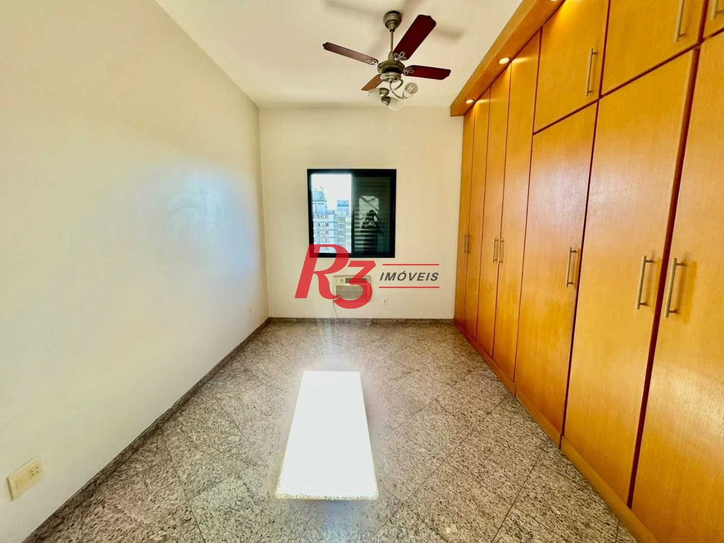Apartamento com 2 dormitórios à venda, 125 m² por R$ 890.000,00 - Embaré - Santos/SP