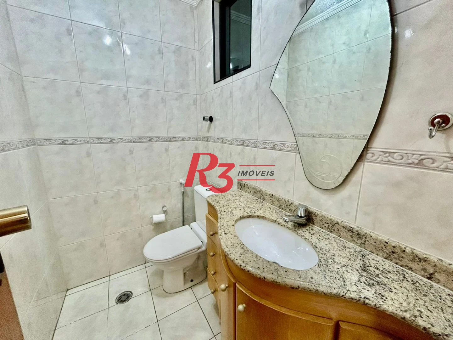 Apartamento com 2 dormitórios à venda, 125 m² por R$ 890.000,00 - Embaré - Santos/SP